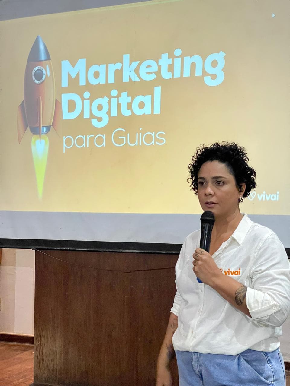 Workshop de Marketing Digital e Edição de Vídeos em Lençóis: Vivai Fortalecendo o Turismo Local